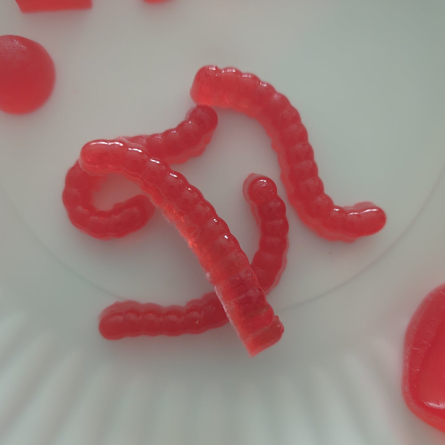 Cherry gummy worms 8ct